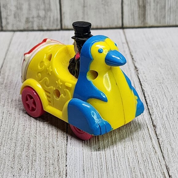 DC Comics Penguin Car Batman McDonalds Happy Meal Toy Spinning Umbrella 1991 - Picture 3 of 8
